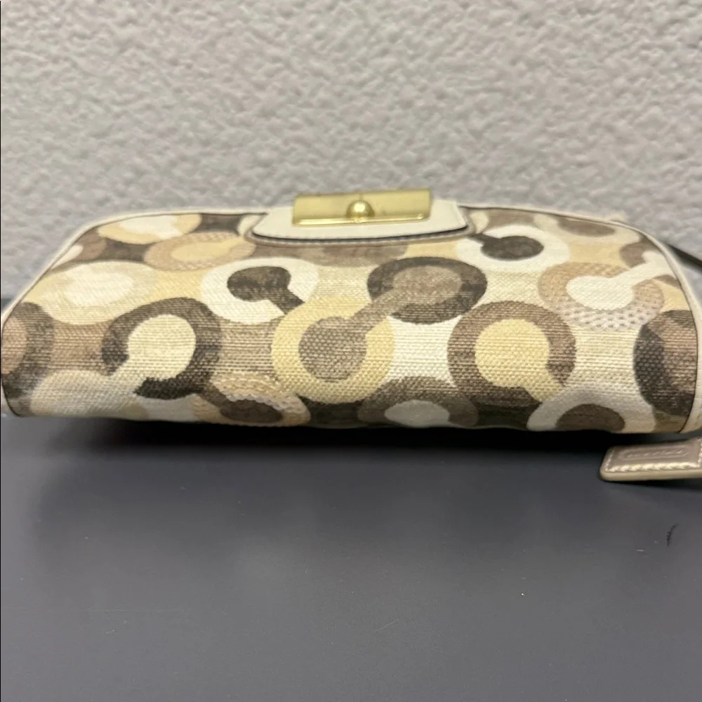 Y2K Coach Kristin Opt Art Brown Multicolor Patterned Wristlet Sequined Clutch